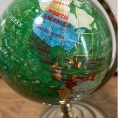 天然石地球儀の画像