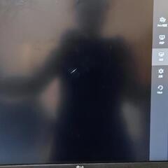 LG 27UD88-W 27インチ 4K  Type-C入力対応 液晶ディスプレイ　ジャンクの画像