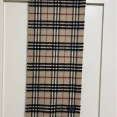 ⭕️ BURBERRY　バーバリー　マフラー　カシミア100％　薄いベージュ系  引越しの為、出品致します。 値下げ交渉可能。お気軽にお申し付け下さい。買い手が見つからない場合には今月末に削除致します。⭕️の画像