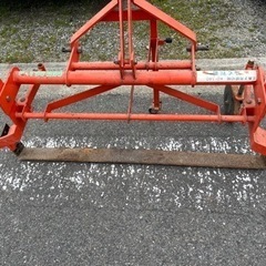 玉ねぎ用根切機　サン機工　KO-140 らくだ君　根切り機　掘取...