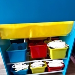 本棚兼玩具箱の画像