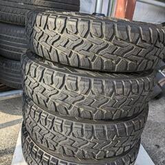 軽トラ、軽バン、4WDに！ブロックタイヤ＆ホイールセットの画像