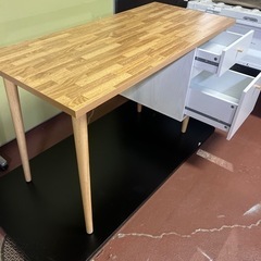 イアリゾーム　勉強机　PCデスク　家具 オフィス用家具 机の画像