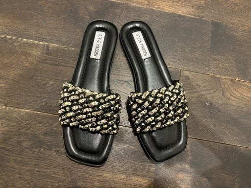 試着のみ　STEVE MADDEN サンダル
