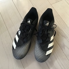 子供用　サッカースパイク　23.5. adidas アディダス　黒
