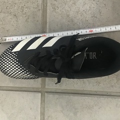 子供用　サッカースパイク　23.5. adidas アディダス　黒の画像