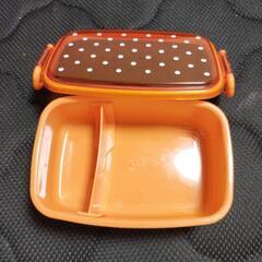 お弁当箱の画像