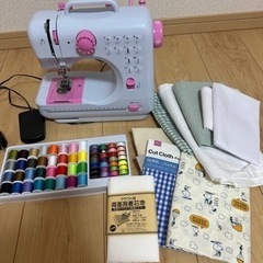 ミシンと布