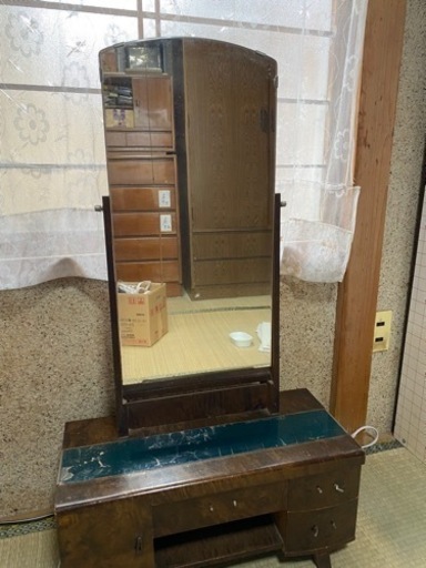 昭和レトロのドレッサー