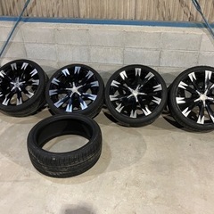 車のパーツ タイヤ、ホイール