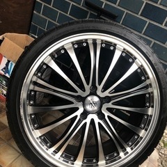 今週限定価格 ロクサーニ19インチ