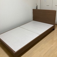 【ニトリ】セミダブルベッドフレーム(メリッサ3) ミドルブラウンの画像