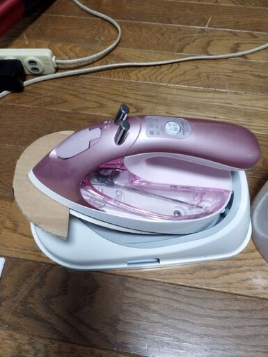 東芝コードレススチームアイロン未使用