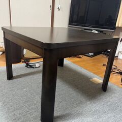 本日限定、足の高さが変えられるカインズのテーブルコタツ（1〜2人用）の画像