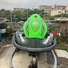 Kawasakiジェットスキーの画像