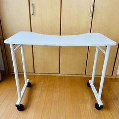 ネイル テーブルの中古が安い！激安で譲ります・無料であげます
