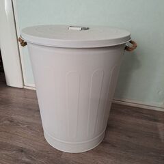 【お話し中】白ペール缶