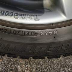 VOLVO V40 ENKEI SPARCO PCD:108 OFF:+50 BRIDGESTONE BLIZZAK GZ 205/55R16の画像