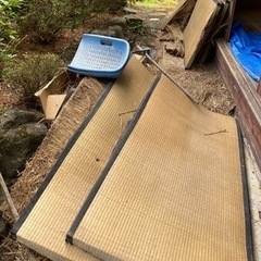 昔ながらの藁で出来た畳　畑の堆肥に使ってくださいの画像