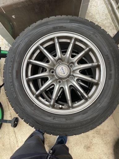 車のパーツ タイヤ、ホイール