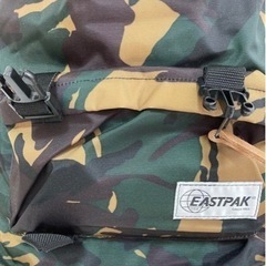 早い者勝ち　定価約16000円　EASTPAK迷彩柄リュック　バックパックの画像