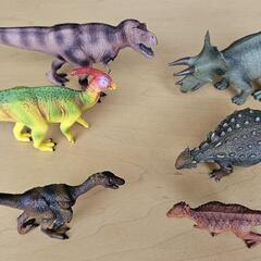 恐竜フィギュア