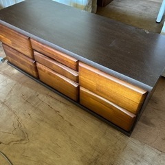 テレビボード、収納棚