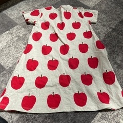 23)新品130cmはらぺこあおむしワンピの画像
