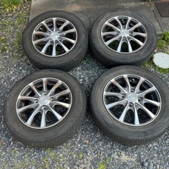 車のパーツ タイヤ、ホイール