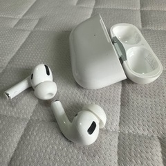 AirPods Pro 第一世代　箱とケース付きの画像