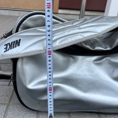 ☆部活や通学時の必需品☆定番エナメルバッグ。の画像