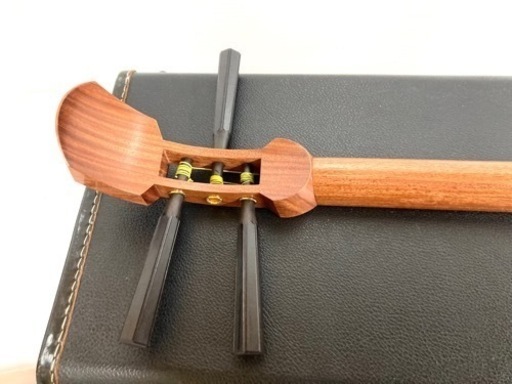 SOLD OUT！超美品◆民謡 三味線◆花梨 中棹  皮破れ無し 撥／駒／指かけ／胴袋／ケース付