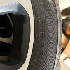 車のパーツ タイヤ、ホイールの画像