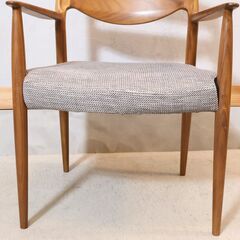 『karimoku』カリモク アームチェア ダイニングチェア 食卓チェア 椅子 karimoku(カリモク家具)のCU71 アームチェアです。シンプルでモダンな