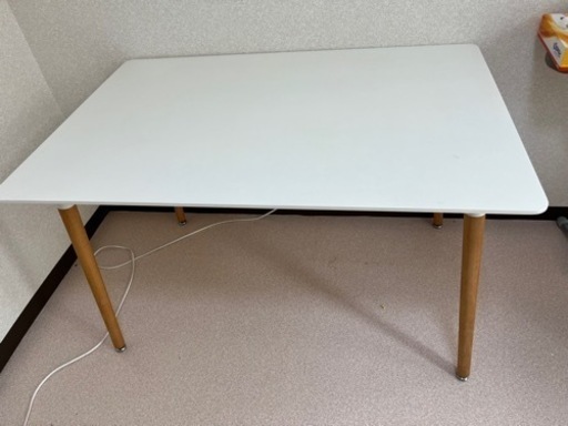 【美品】白テーブル・椅子(無料)