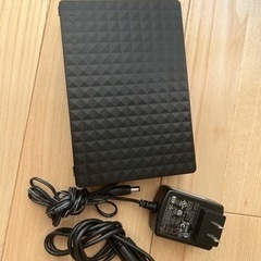 テレビ、外付けハードディスク、DVDプレーヤーの画像