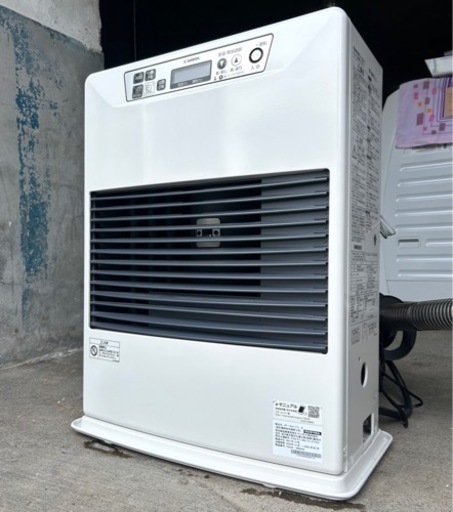 札幌市内配送可 美品 21年製 サンポット FF式温風石油ストーブ FF-5211TL S 木造14畳/コンクリート22畳