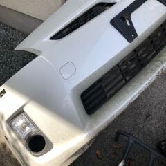 プリウスフロントバンパー