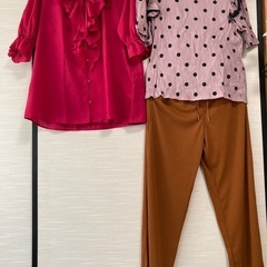 価格交渉あり☆少し大人めなフリル系カットソー＆ボトムスの画像