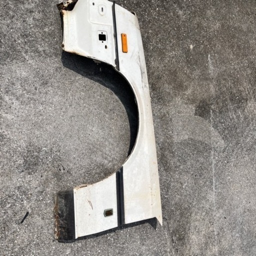 スカイラインHR30 フェンダーとエプロン