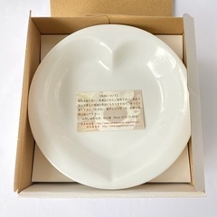 新品箱入り ハートが浮かぶ平皿 レンジ対応 カレー皿 丸皿 陶磁器 2枚の画像