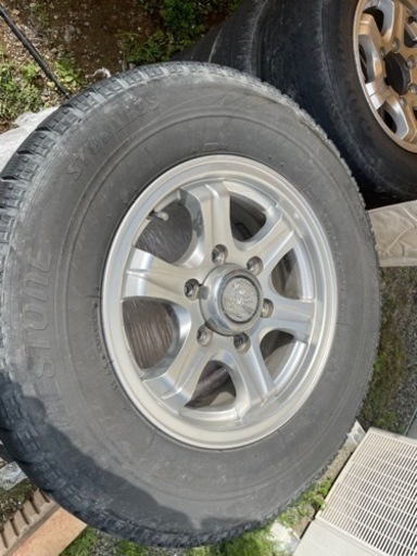 ﾊｲｴｰｽ用タイヤｷｰﾗｰﾌｨｰﾙﾄﾞ夏冬8本