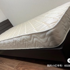 お決まり。ほぼ新品　コンセント　棚付きシングルベッド&マットレス