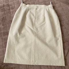 ほぼ未使用　スーツ  GUジャケッ　レディースの画像