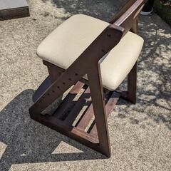 ランドセル収納チェアの画像