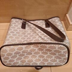 靴/バッグ バッグ トートバッグ　　　　ロベルタディカメリーノの画像