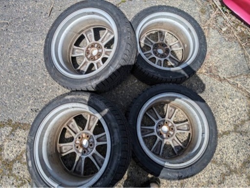 車のパーツ タイヤ、ホイール