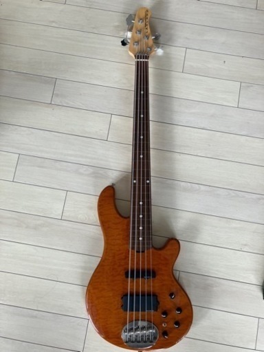 5弦ベース LAKLAND SK-5 DX フレットレス