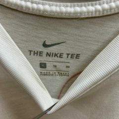 NIKE ナイキ　Tシャツ　バックプリント　うさぎ　白　ホワイトの画像