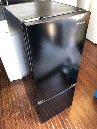 北九州市内配送無料　保証付き　2022年　ハイセンス 冷蔵庫 幅48.1cm 162L ブラック HR-D15FB 2ドア 右開き 自動霜取り コンパクト